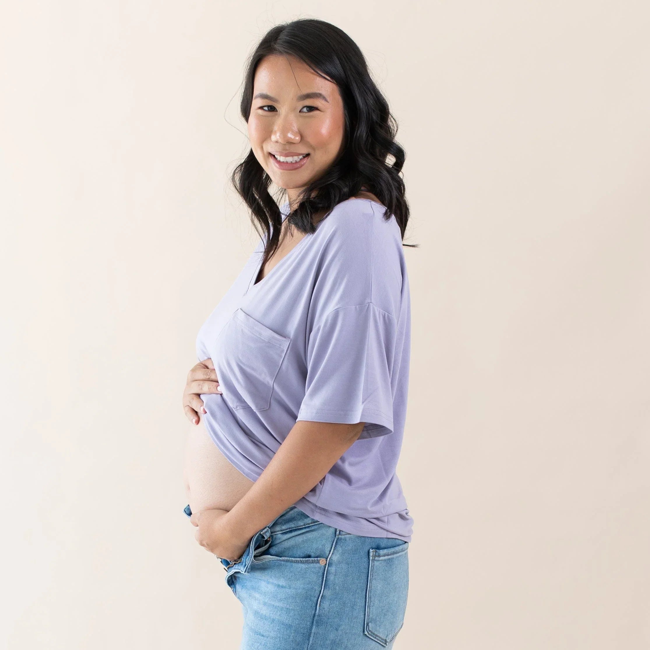 Women’s Relaxed Fit V-Neck in Taro Secondary image