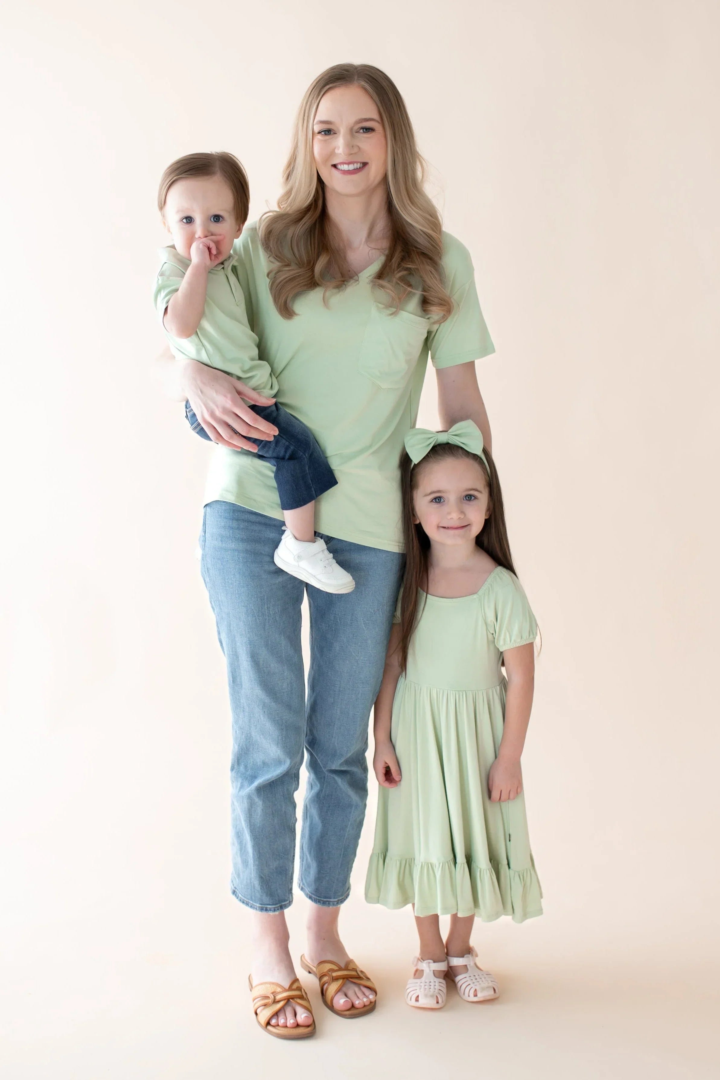 Women's Relaxed Fit V-Neck in Basil Secondary image