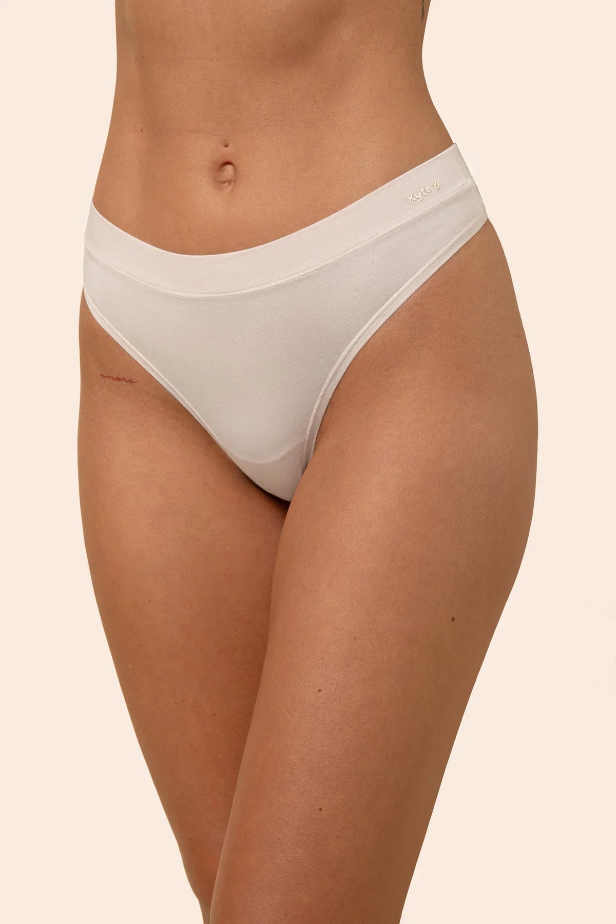 Women's Thong in Blonde Main image