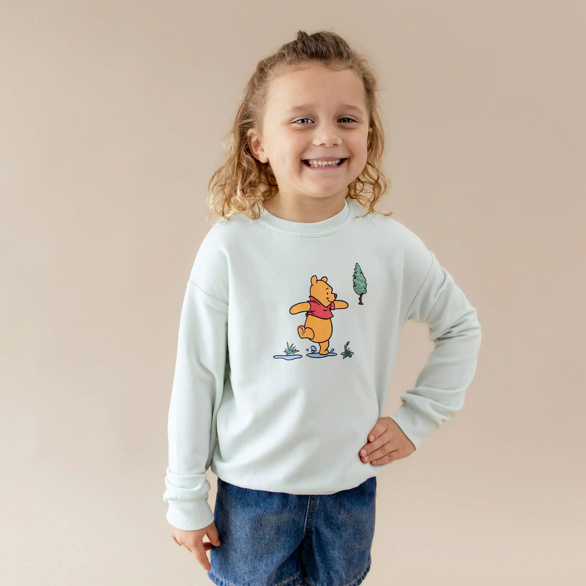 Sweatshirt in Winnie the Pooh on Dew Main image
