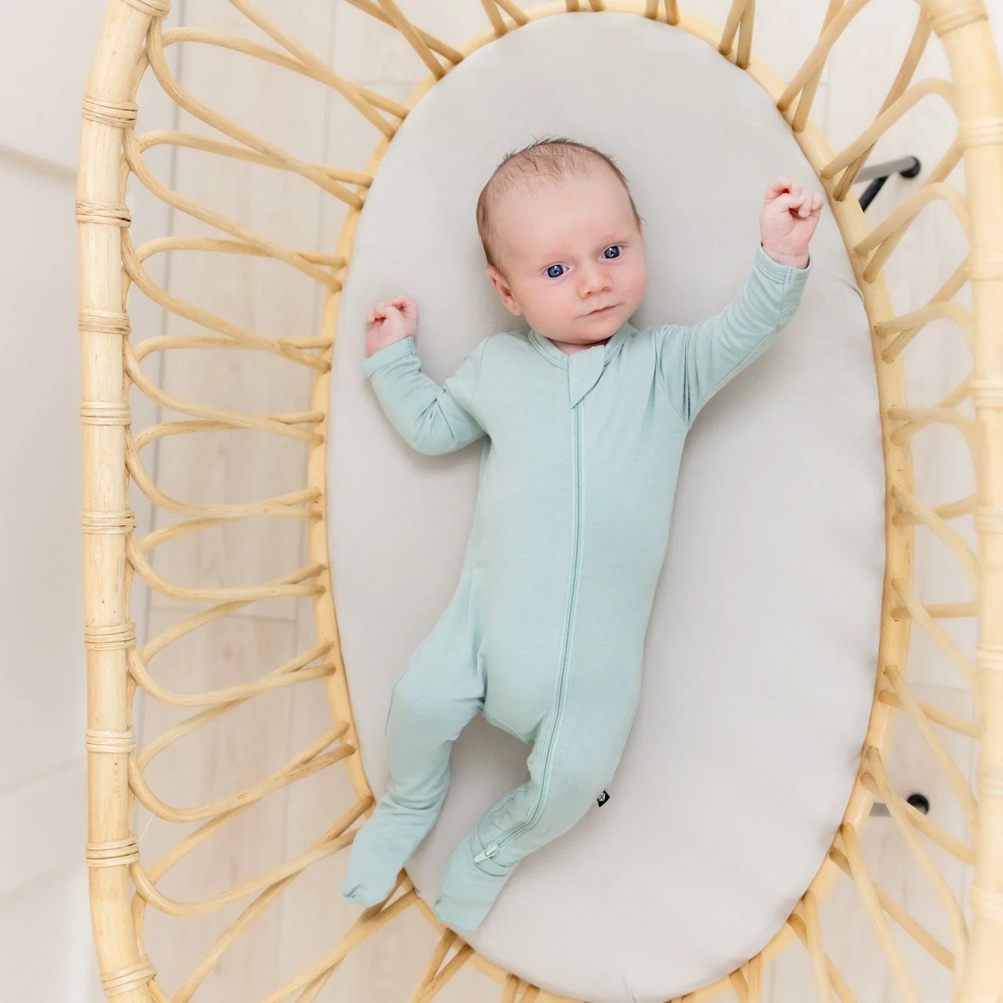 Oval Bassinet Sheet in Oat Secondary image