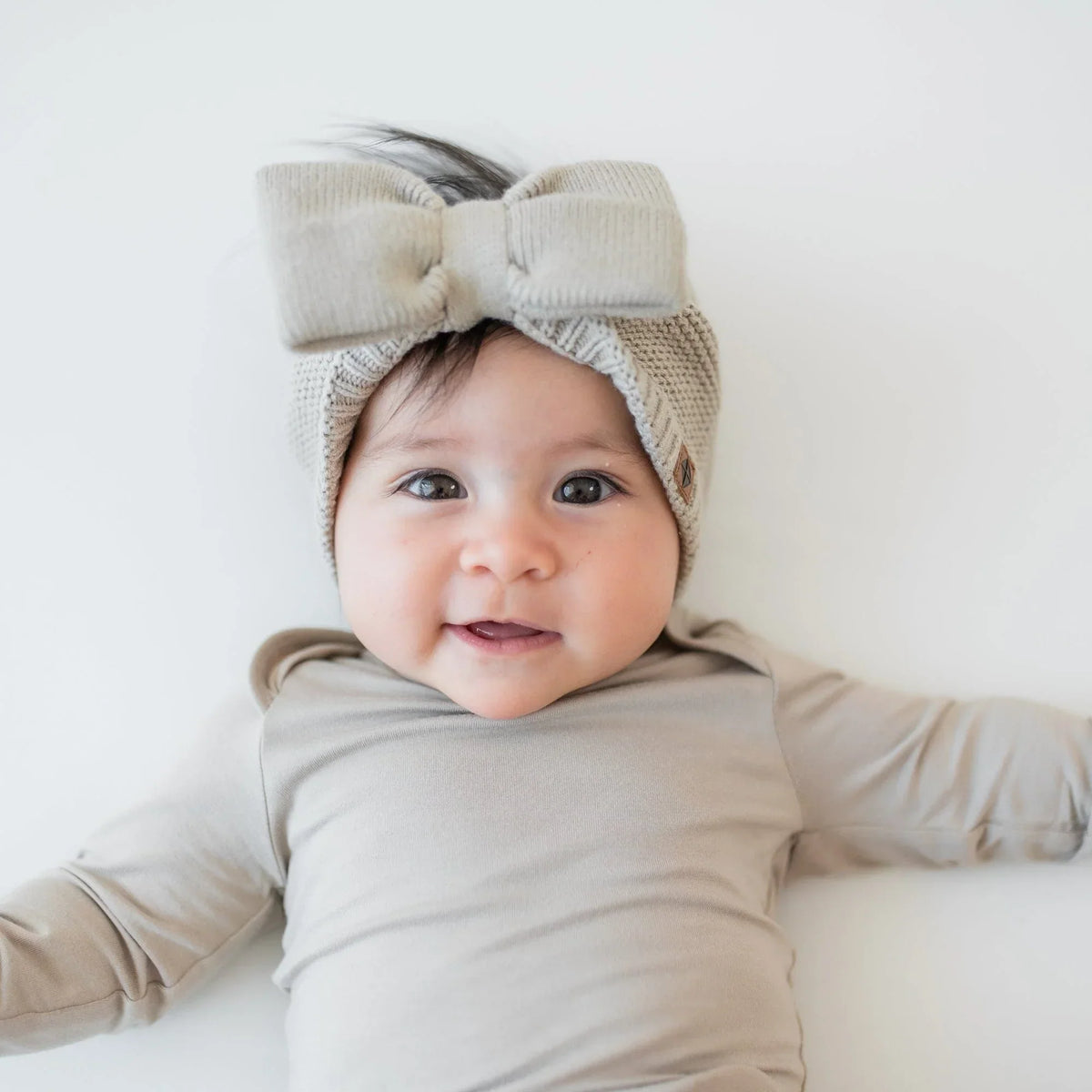 Chunky Knit Bow Headband in Almond Main image