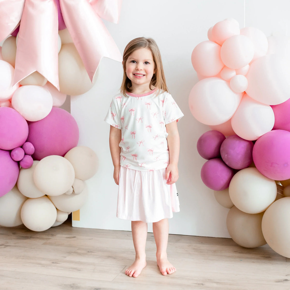 Toddler Basic Tee in Bow Main image