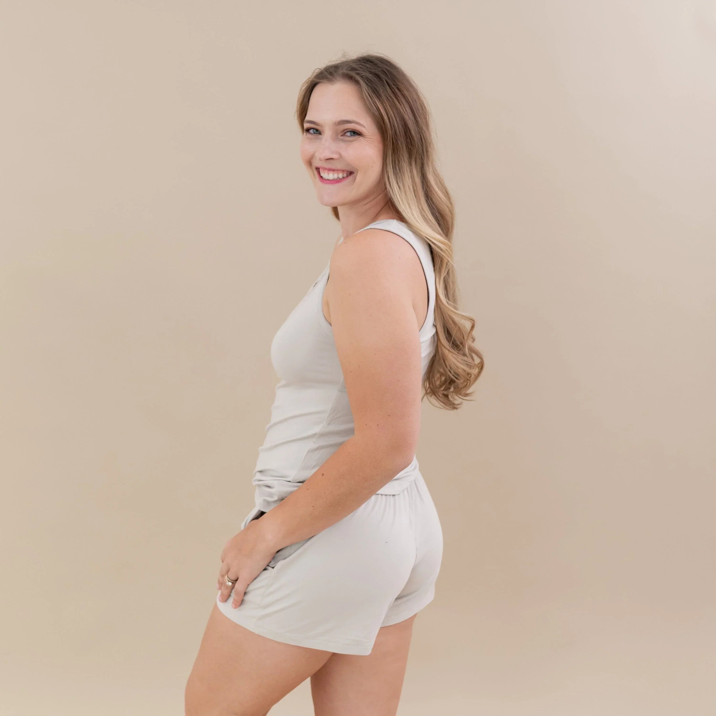Women’s Tank Set in Oat Secondary image