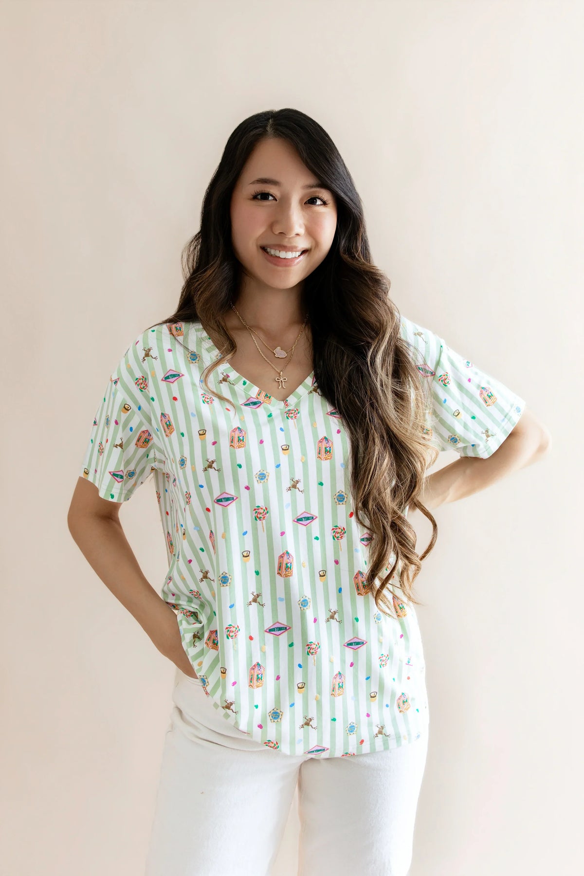 Women's Relaxed Fit V-Neck in Honeydukes Main image