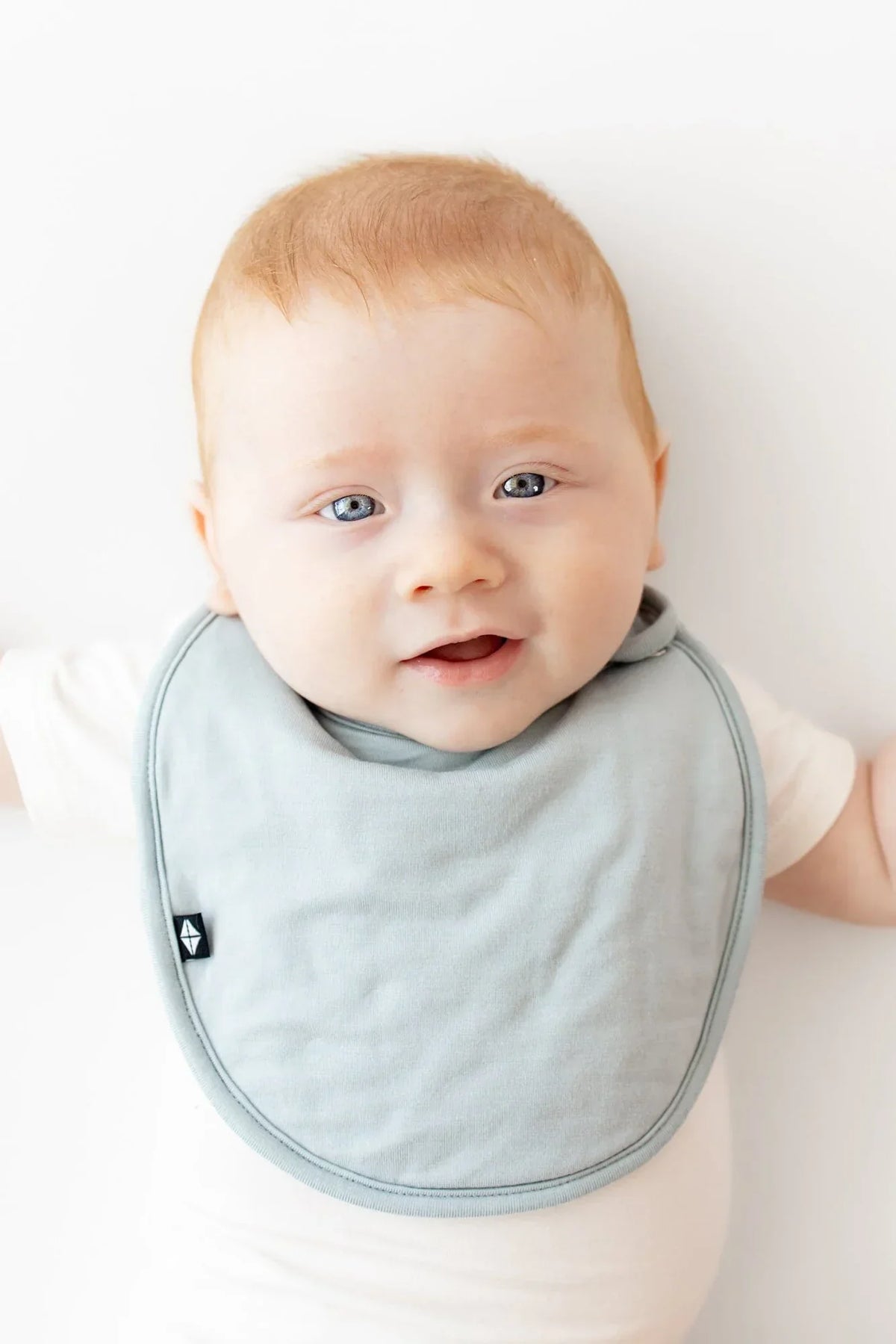 Cushy Bib in Fog Main image