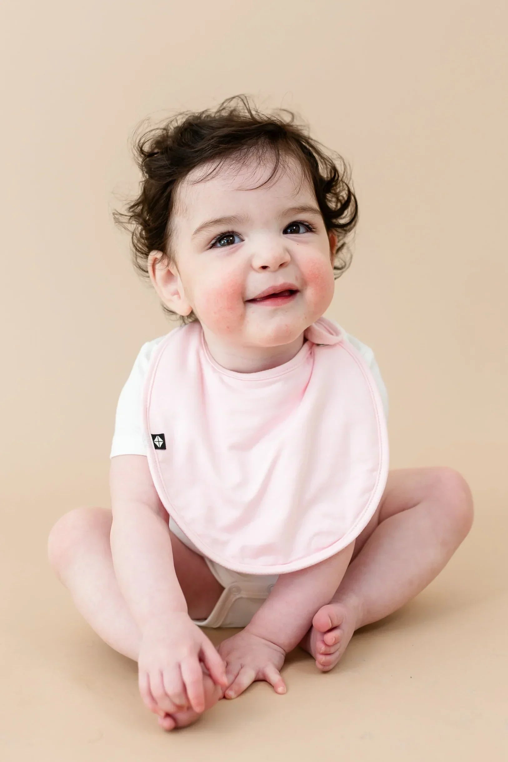 Cushy Bib in Sakura Secondary image