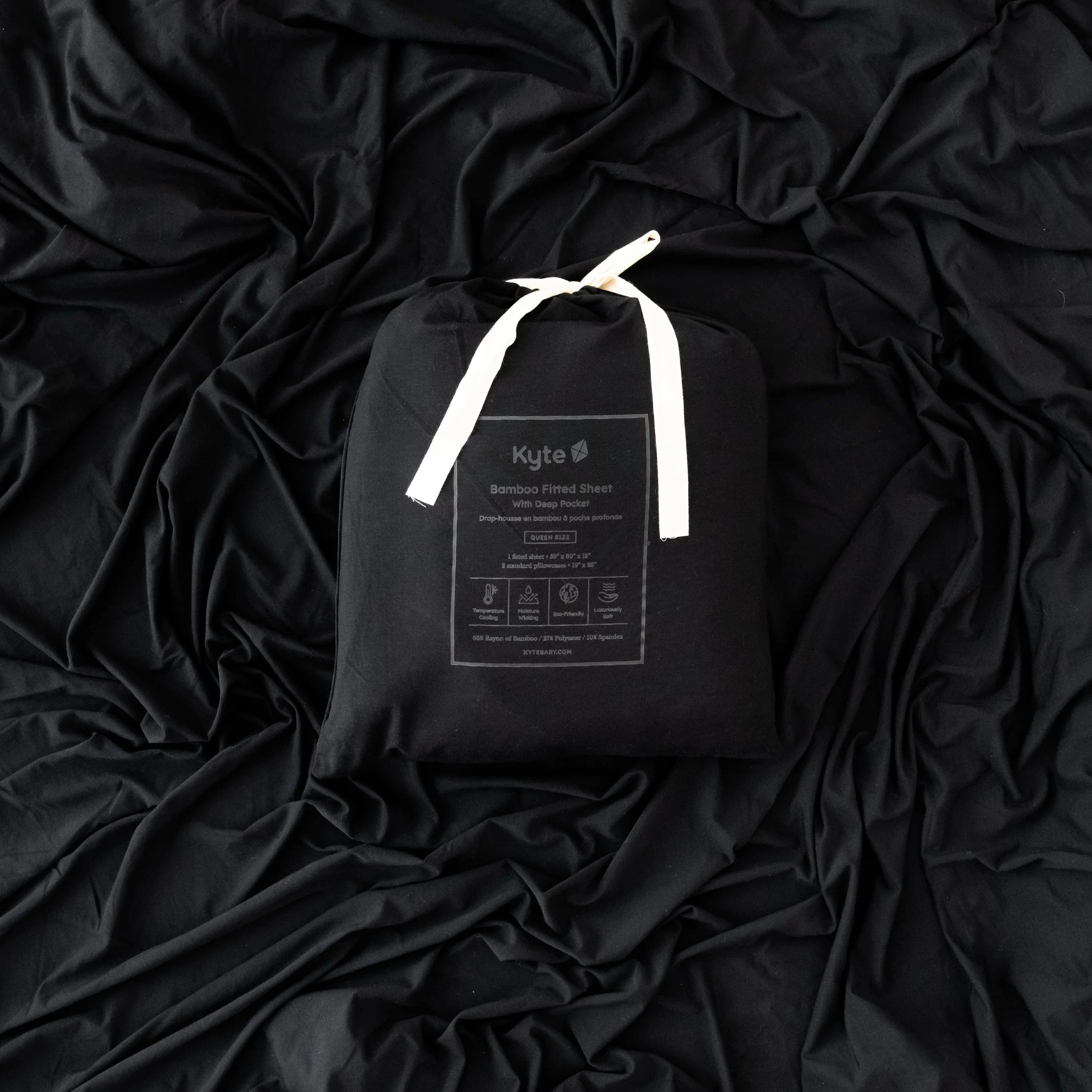Fitted Sheet with Pillowcases in Midnight Secondary image