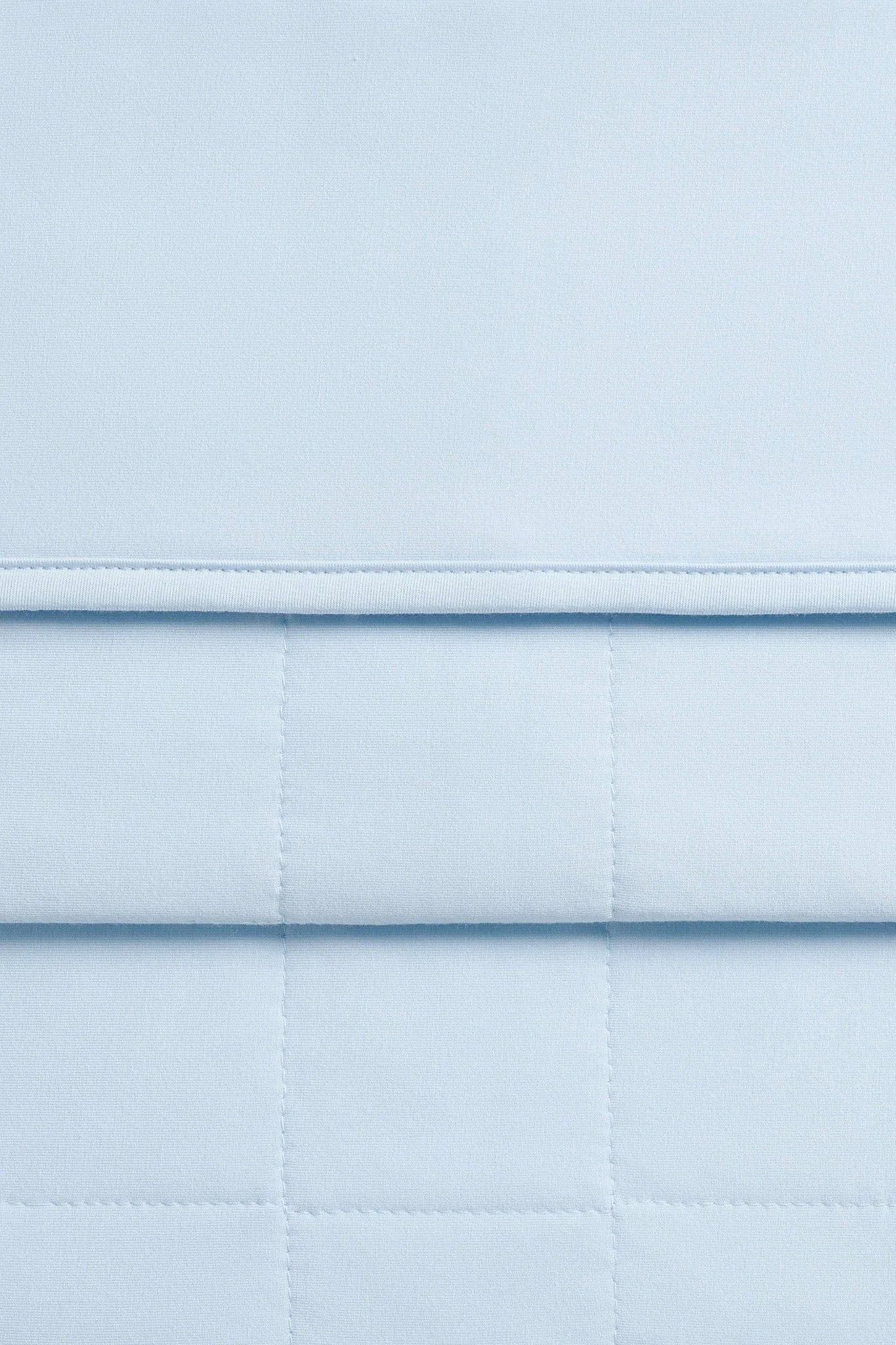 Adult Quilted Blanket in Breeze 2.5 Secondary image