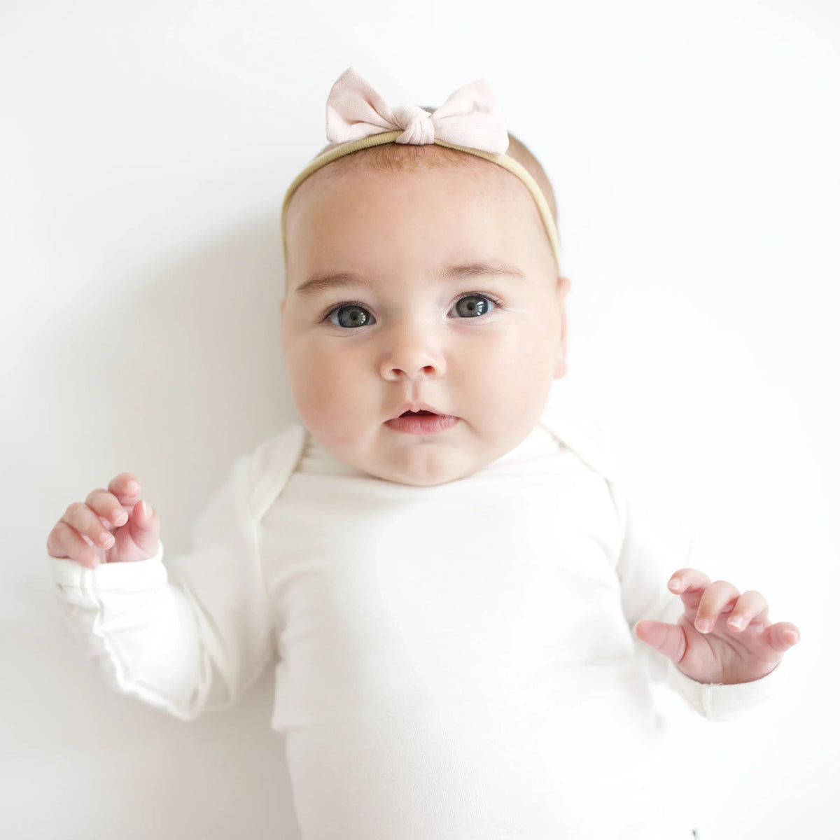 Tiny Nylon Bow in Blush Main image