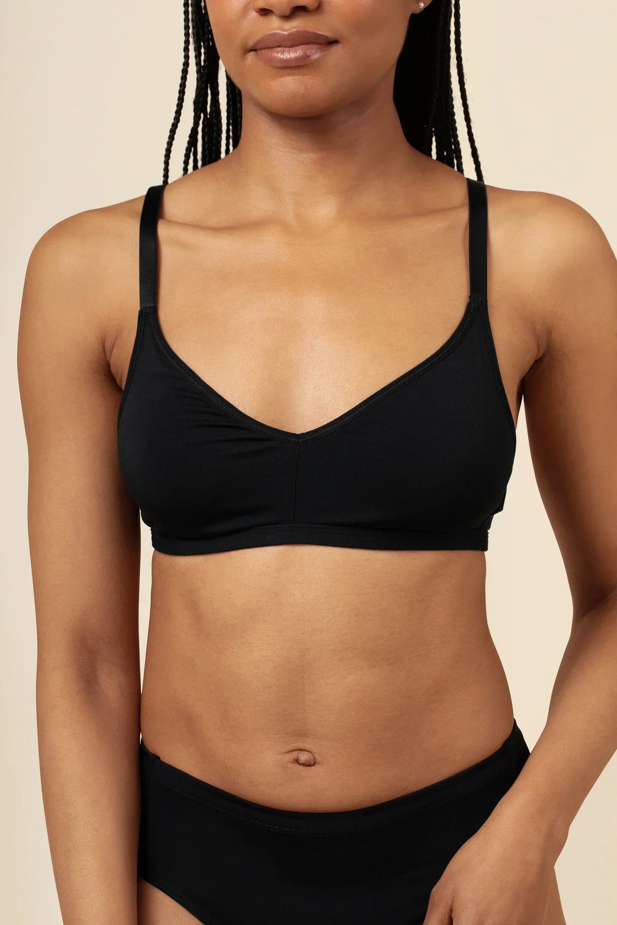 Women's V-Neck Bra in Midnight Main image