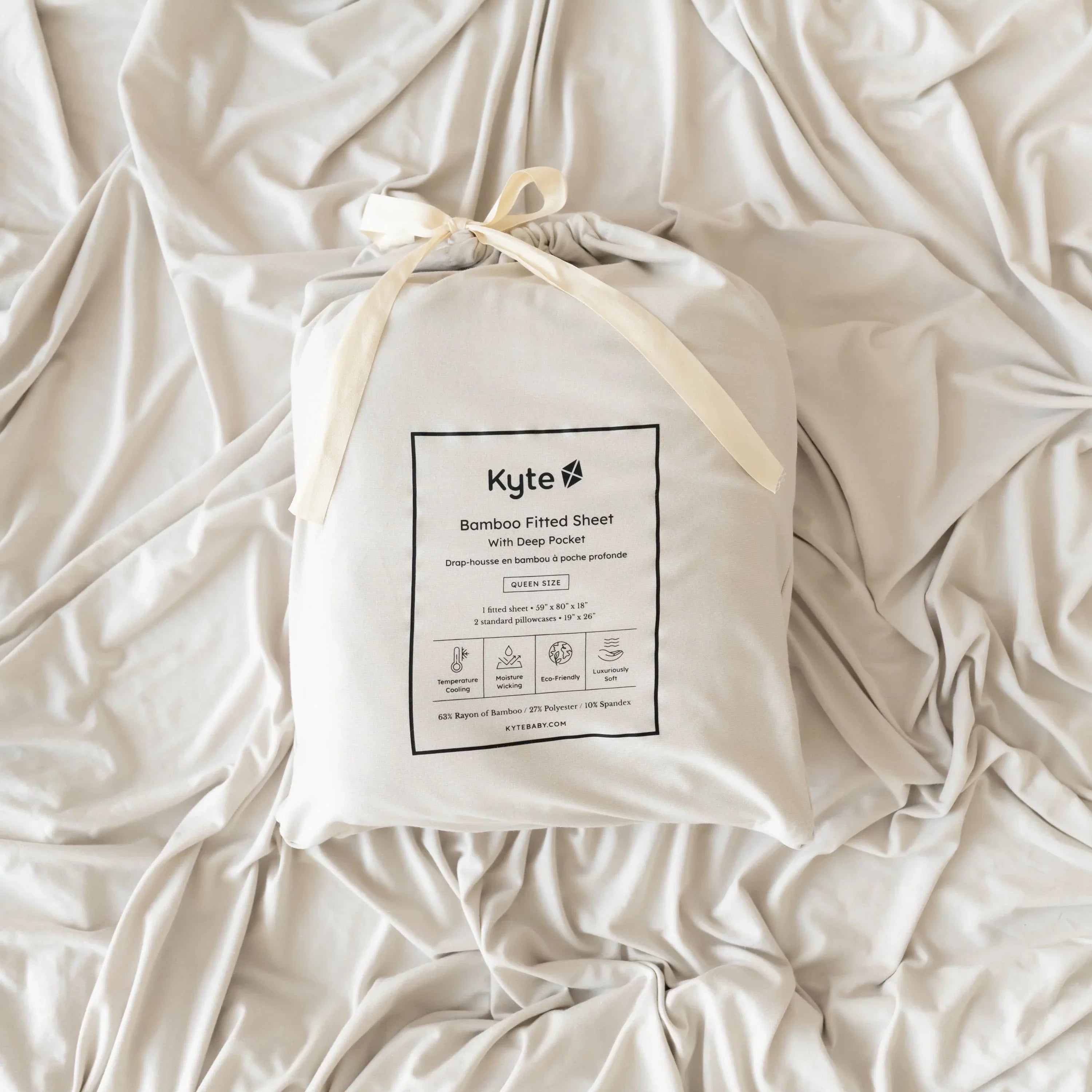 Fitted Sheet with Pillowcases in Oat Secondary image