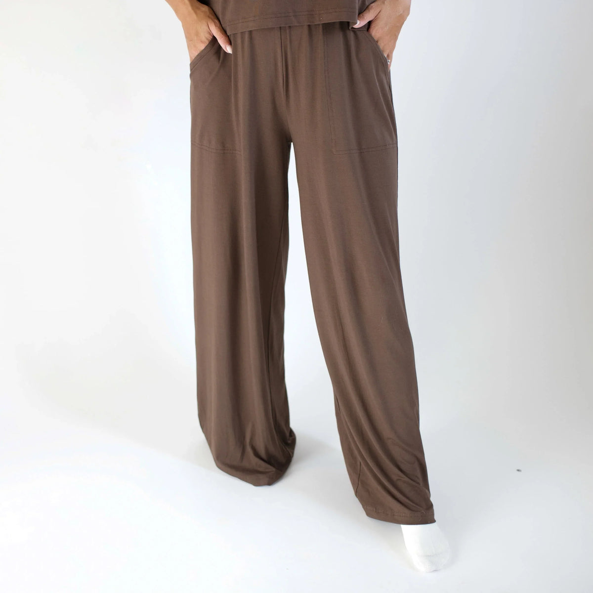 Women's Wide Leg Pant in Espresso Main image