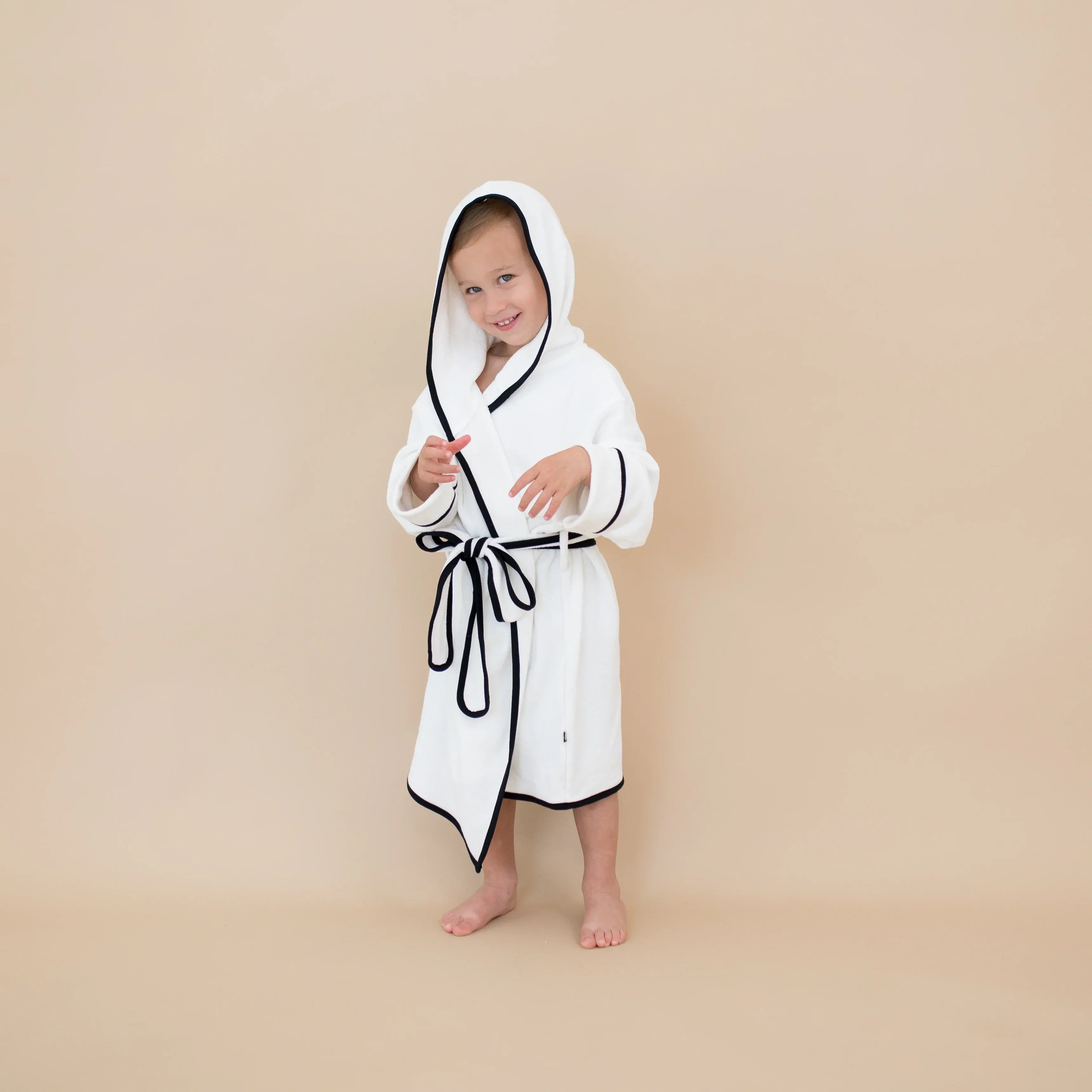 Hooded Bath Robe in Cloud with Midnight Trim Secondary image