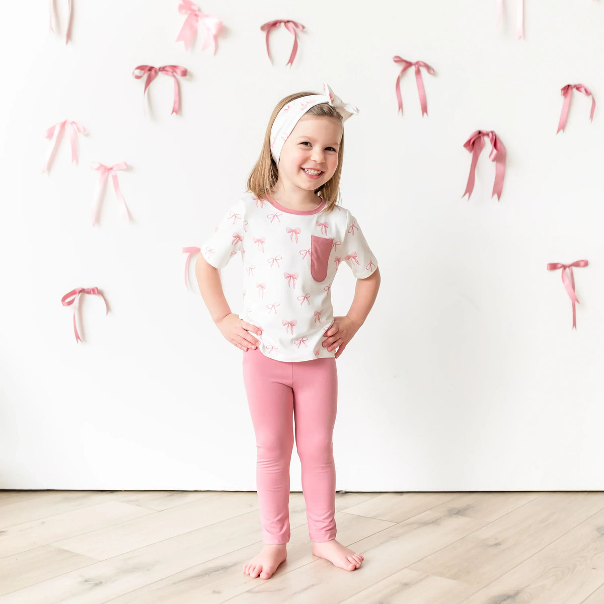 Toddler Crew Neck Tee in Bow Main image