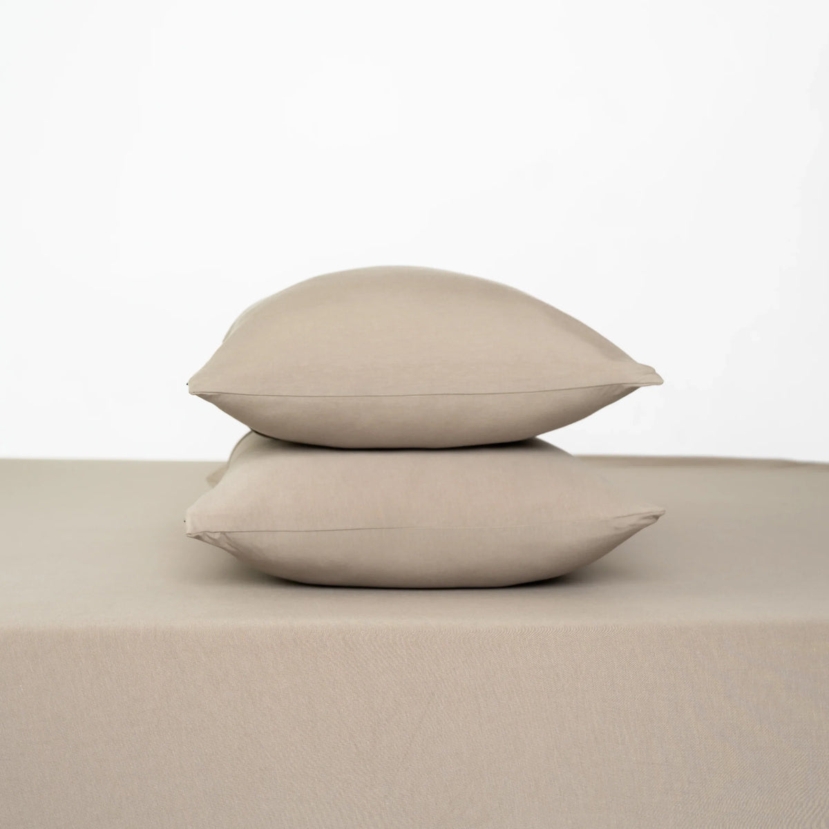 Fitted Sheet with Pillowcases in Almond Main image