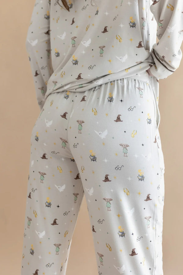 Long-Sleeved Women's Pajama Set in Starry Icon