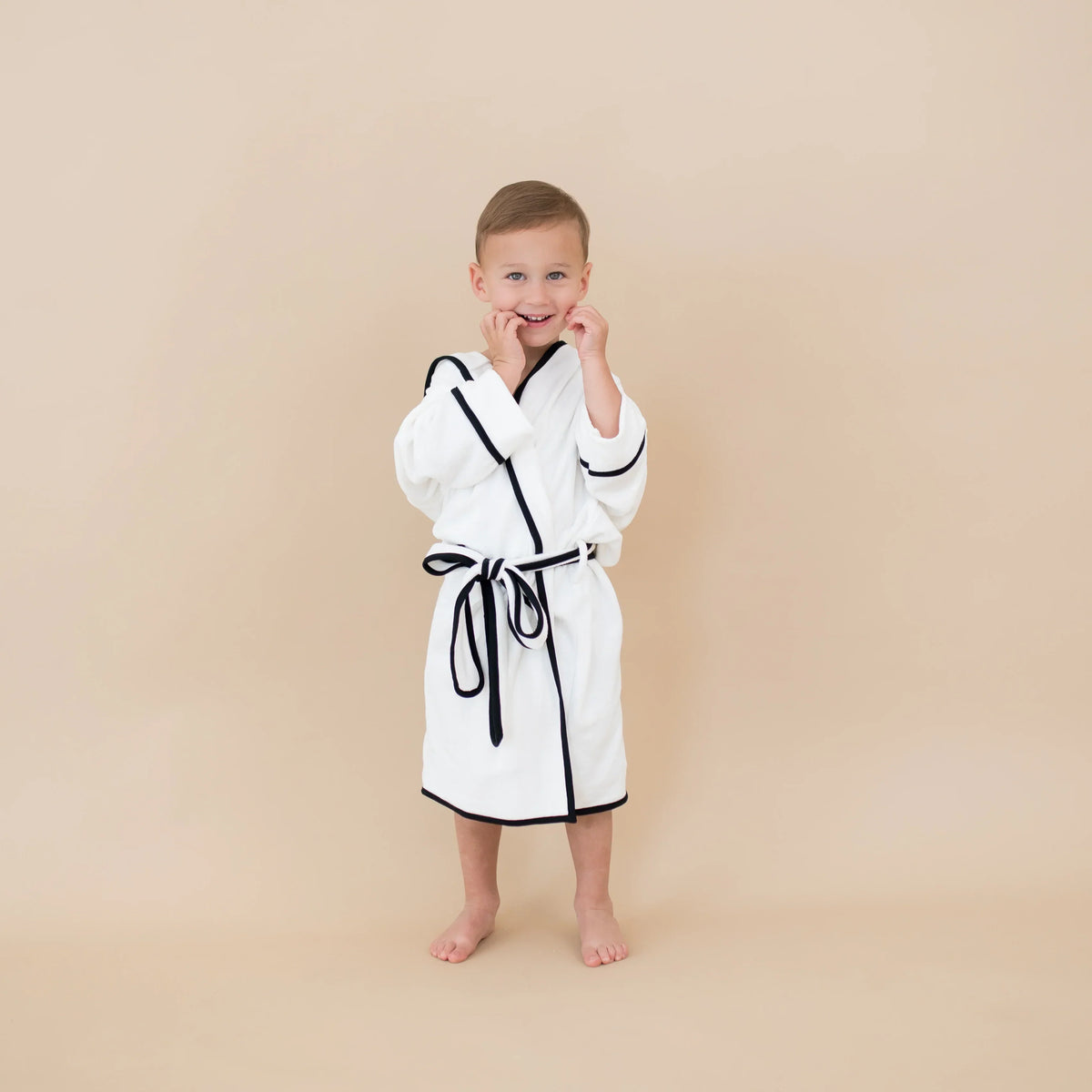 Hooded Bath Robe in Cloud with Midnight Trim Main image