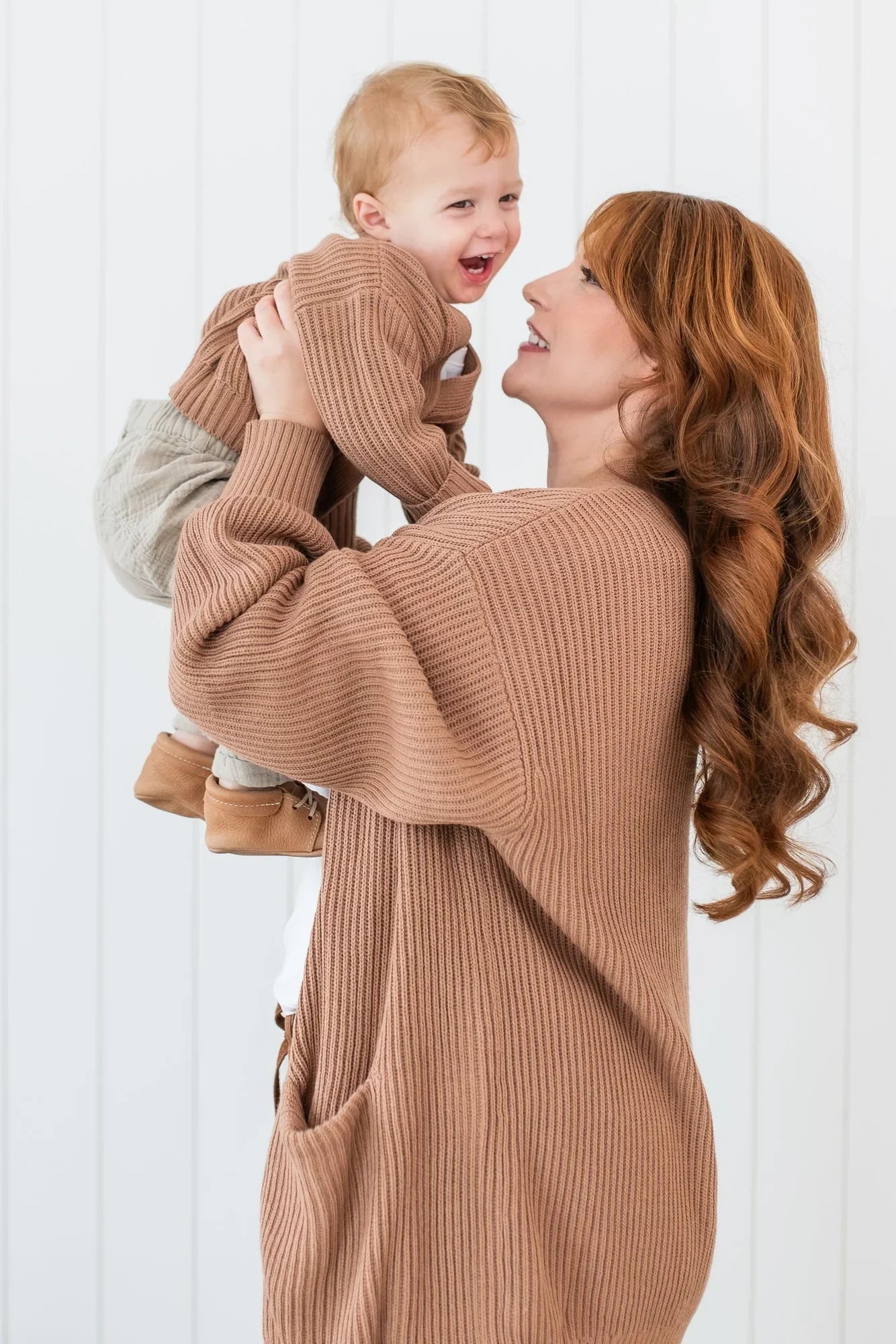 Chunky Knit Women's Oversized Cardigan in Latte Secondary image
