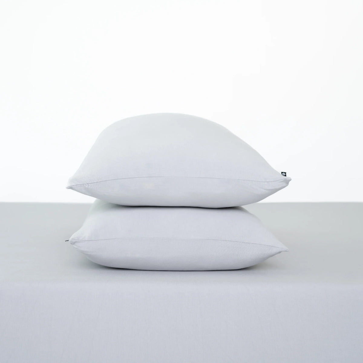 Fitted Sheet with Pillowcases in Storm Main image