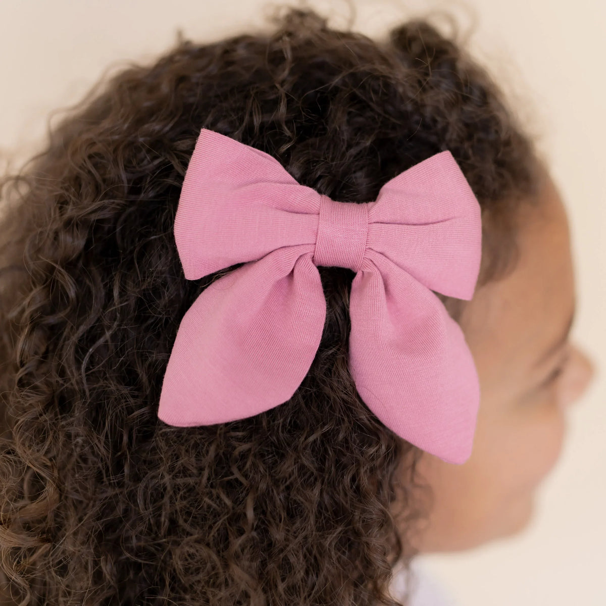 Medium Alligator Clip Bow in Apple Blossom Main image