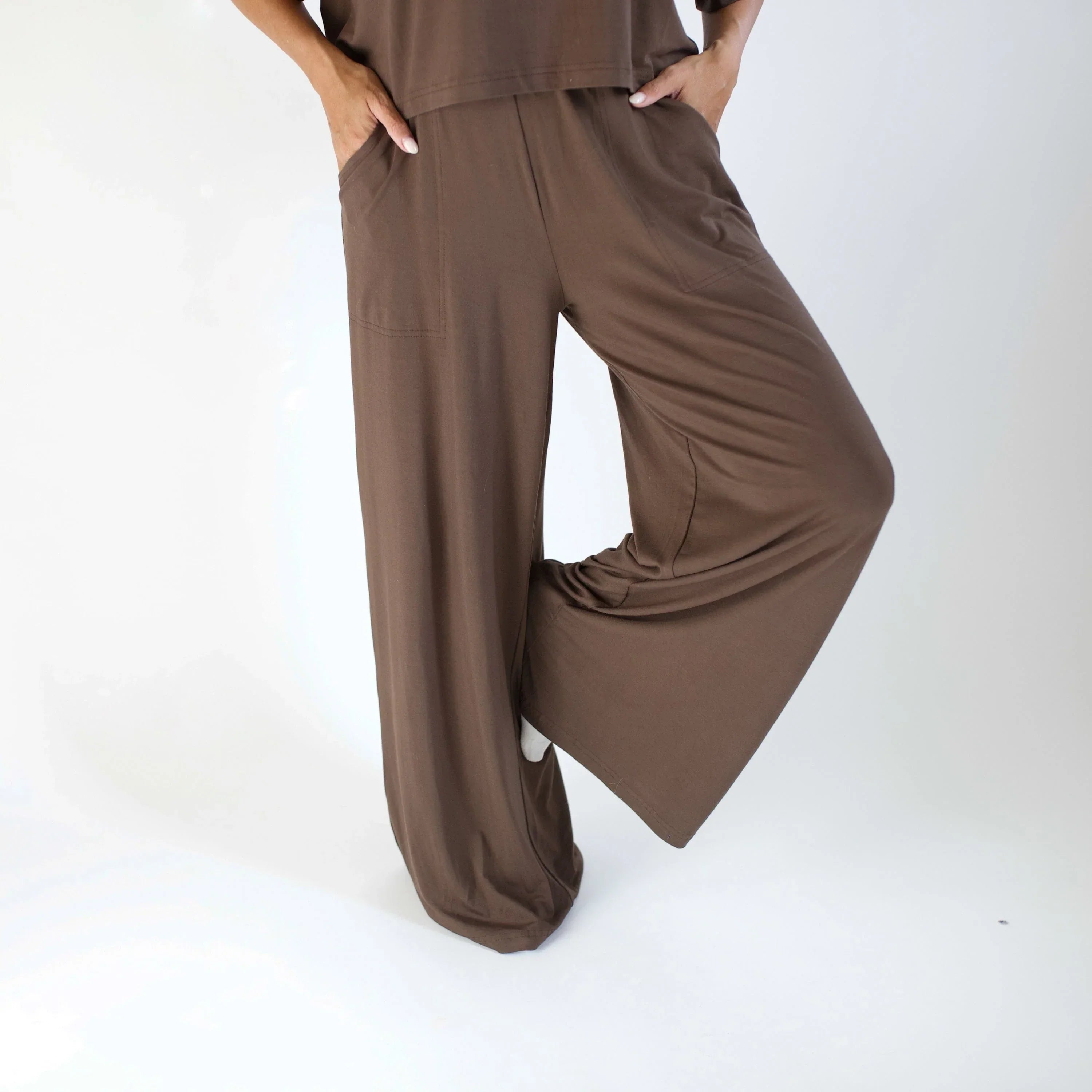 Women's Wide Leg Pant Set in Espresso Secondary image