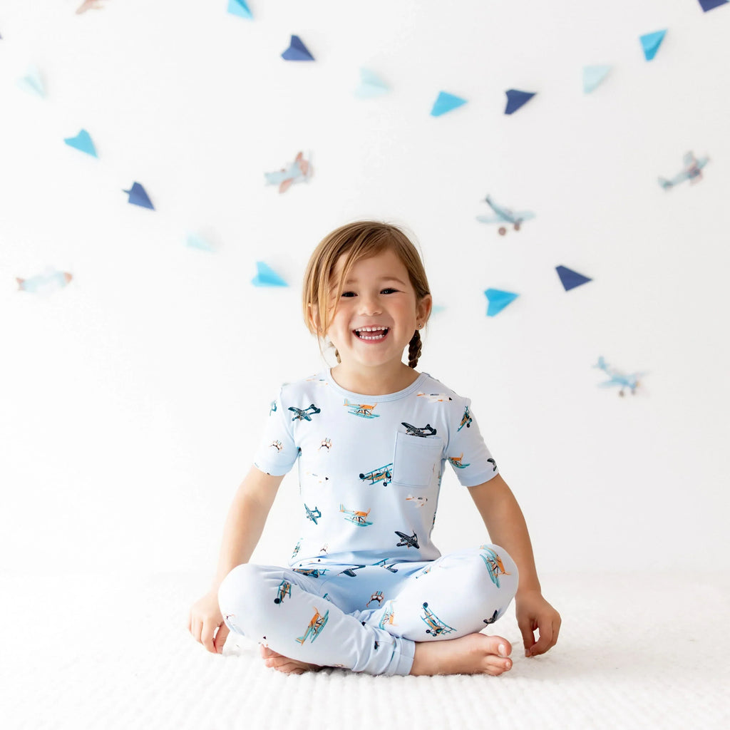 Short Sleeve with Pants Pajamas in Take Off