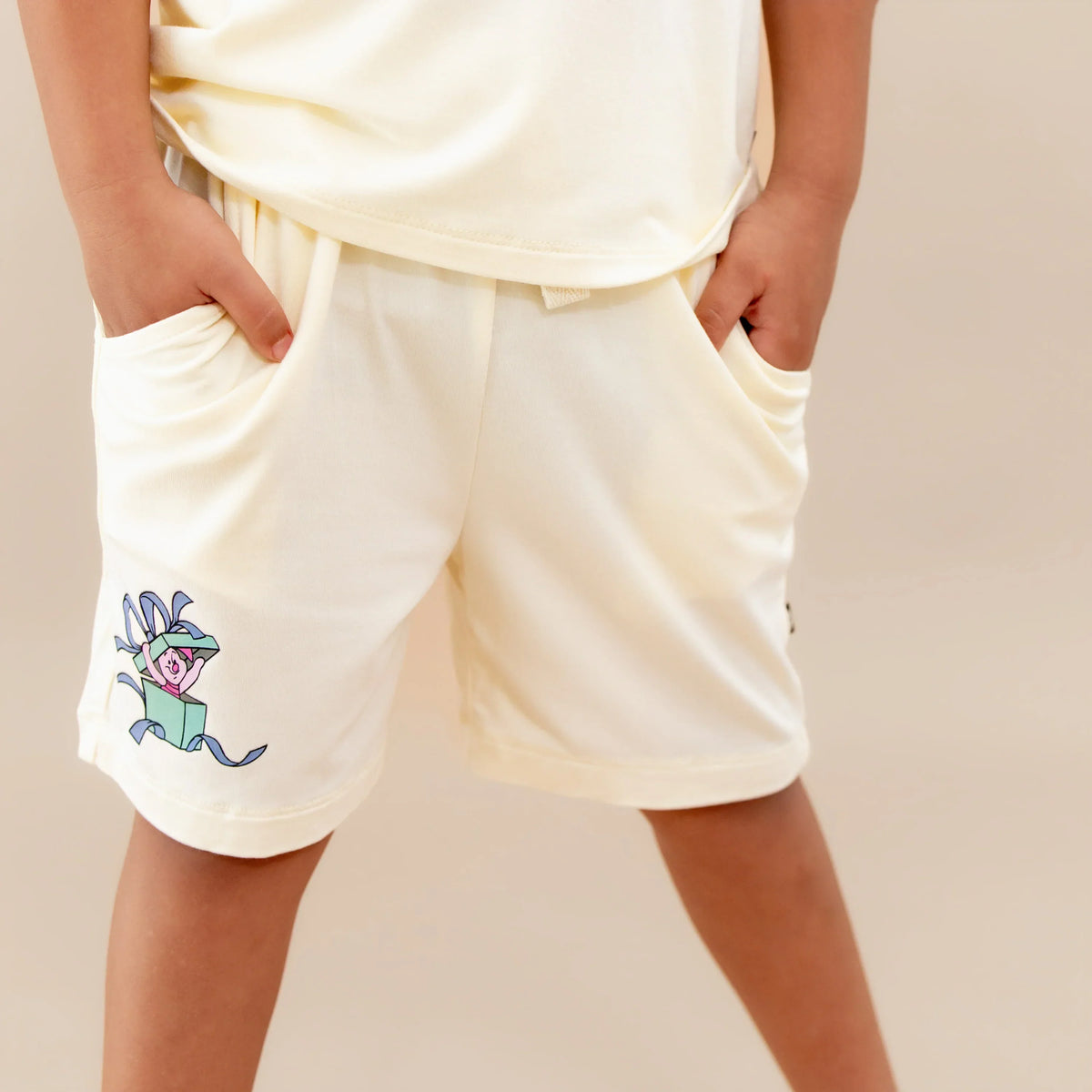 Drawstring Short in Winnie the Pooh on Chamomile Main image