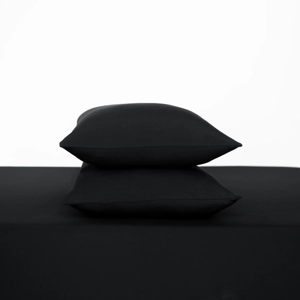 Fitted Sheet with Pillowcases in Midnight