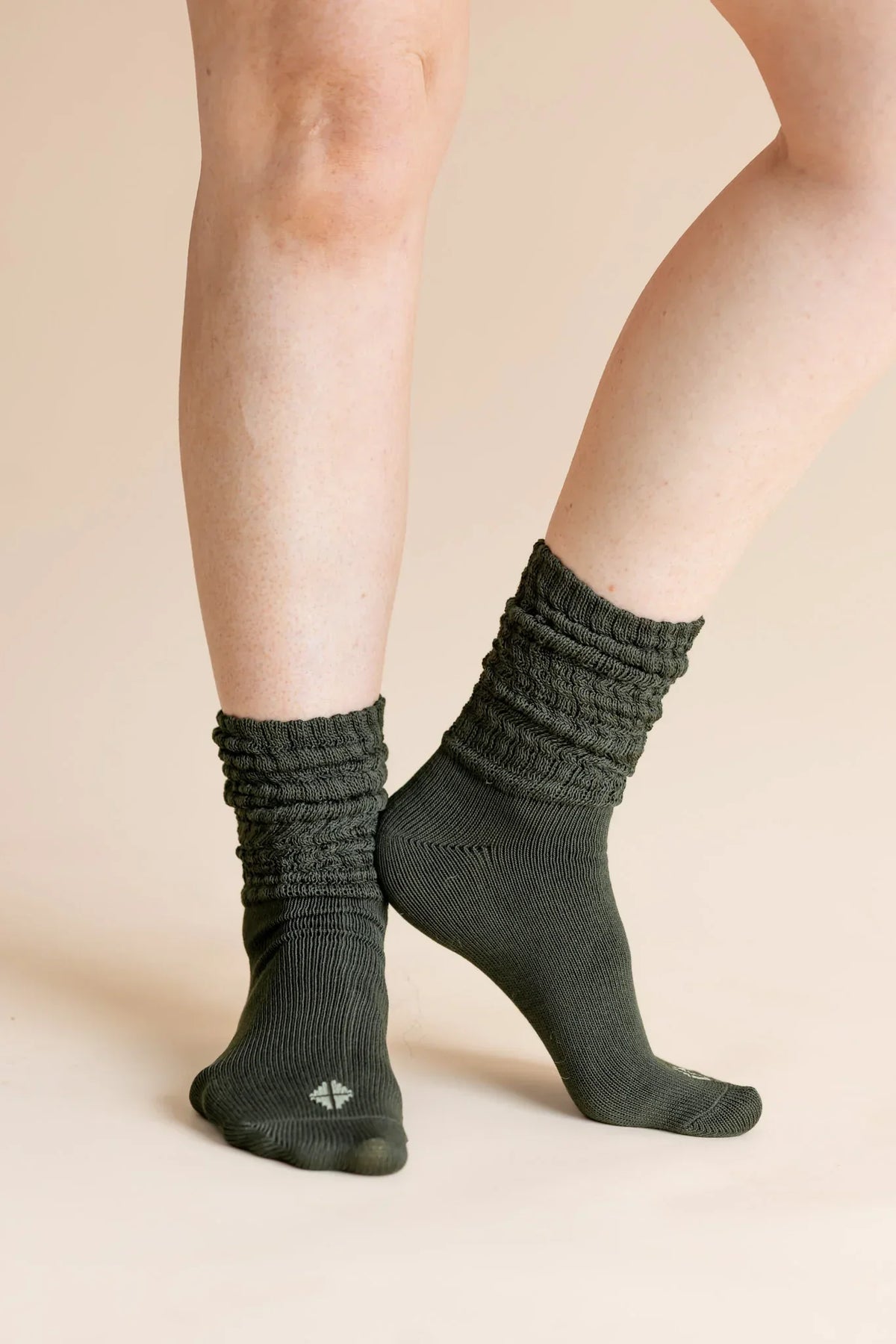 Adult Scrunch Socks in Fir Main image