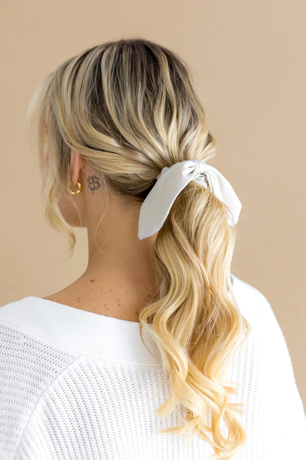 Scrunchie in Oat Main image