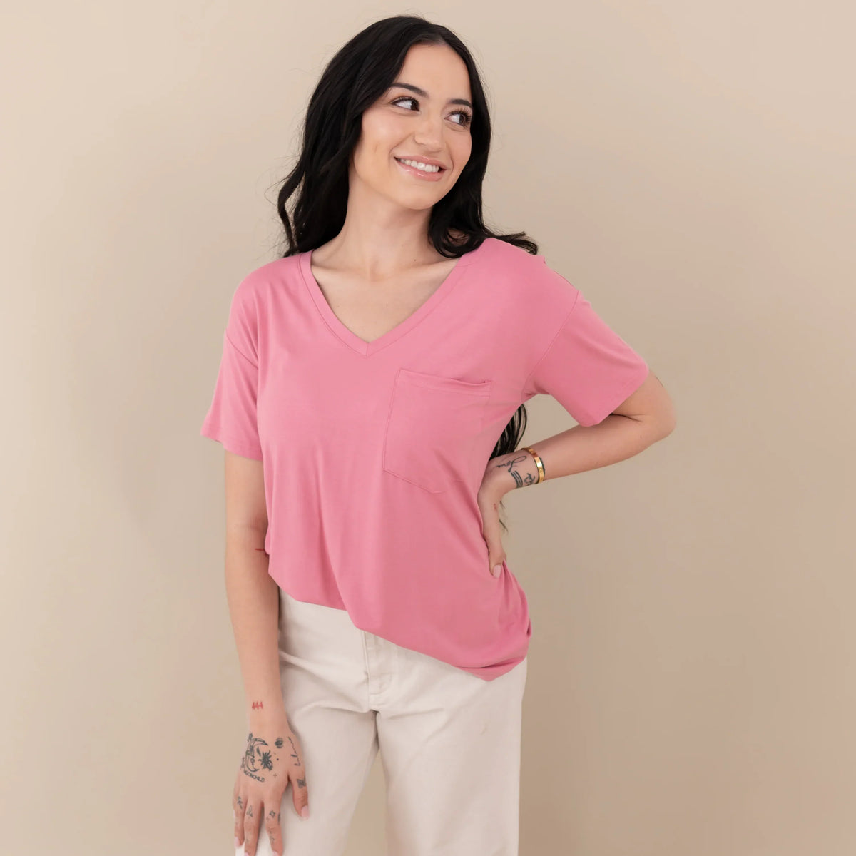 Women’s Relaxed Fit V-Neck in Apple Blossom Main image