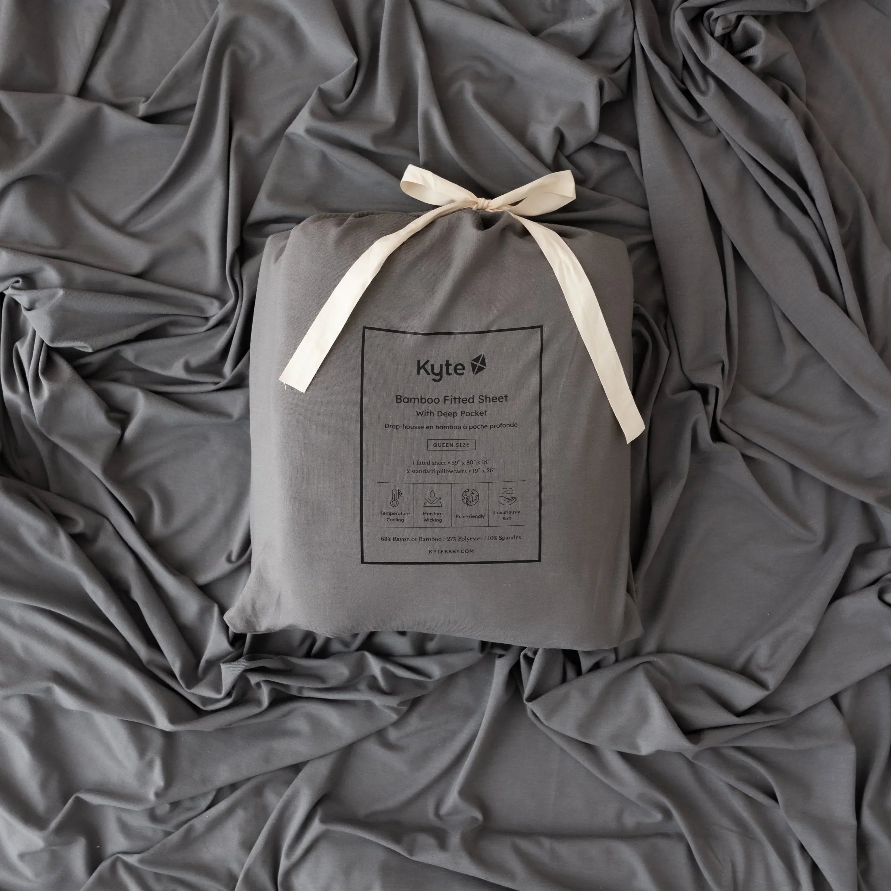 Fitted Sheet with Pillowcases in Charcoal Secondary image