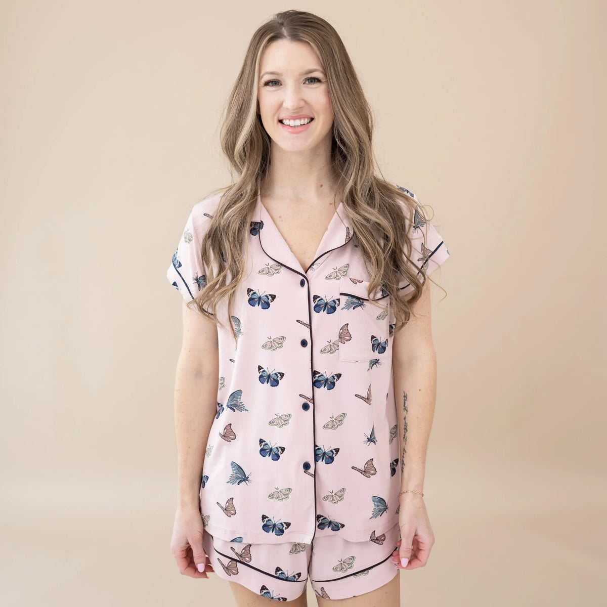 Women’s Short Sleeve Pajama Set in Blush Butterfly Main image