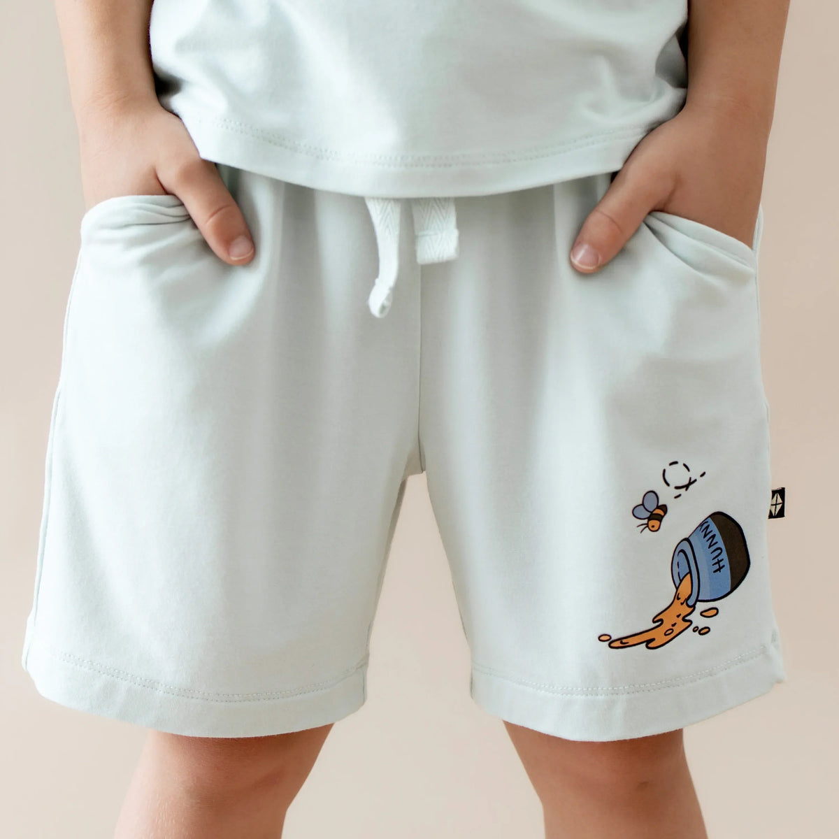Drawstring Short in Winnie the Pooh on Dew Main image