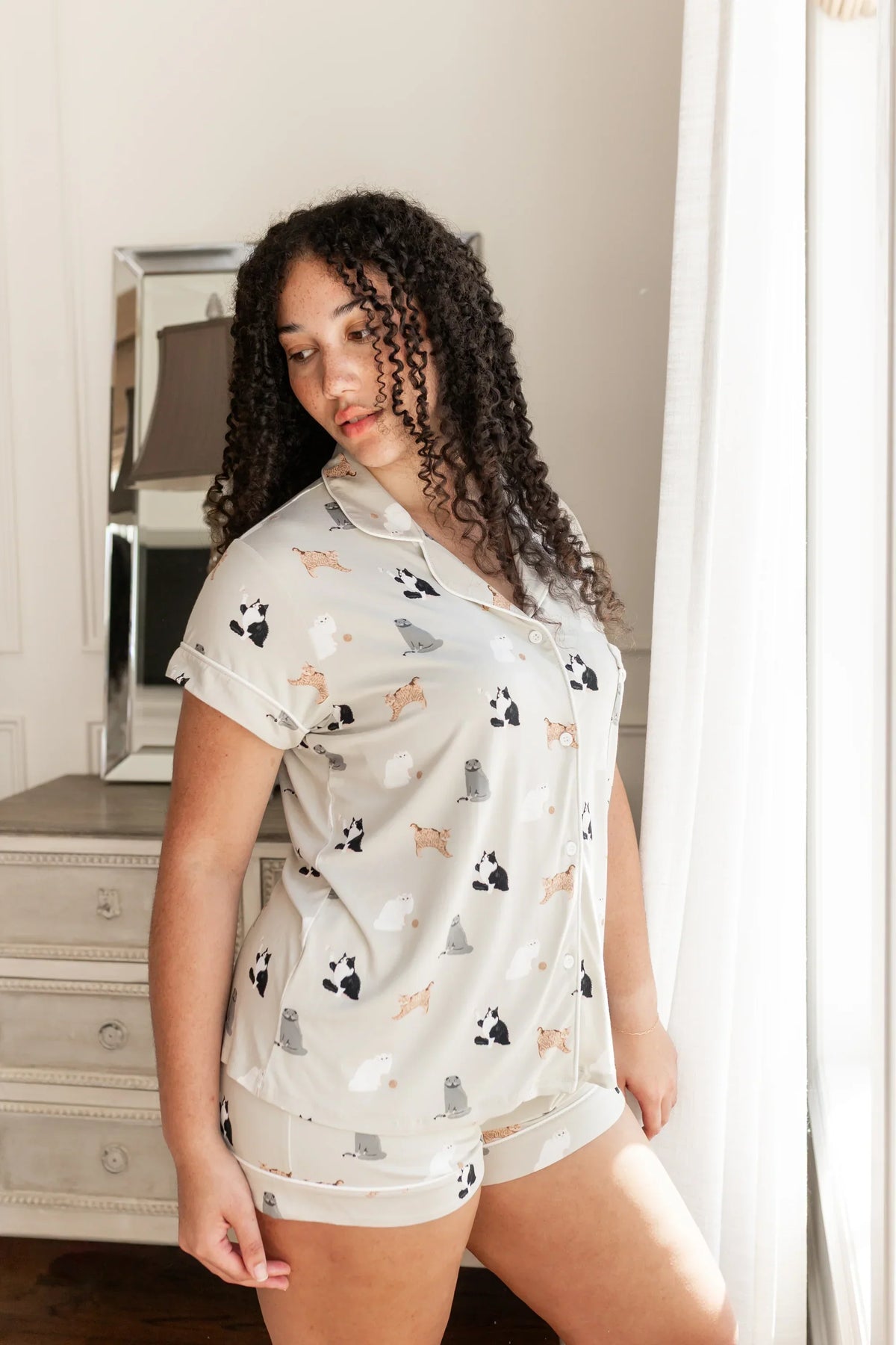 Women's Short Sleeve Pajama Set in Fluffy Cat Main image
