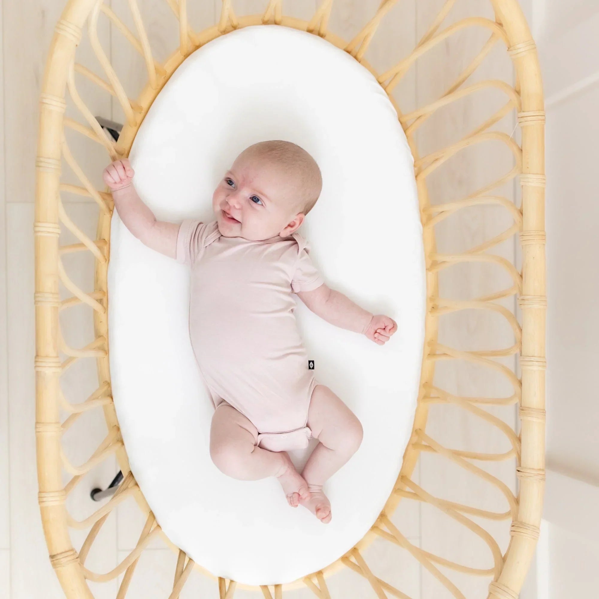 Oval Bassinet Sheet in Cloud Secondary image