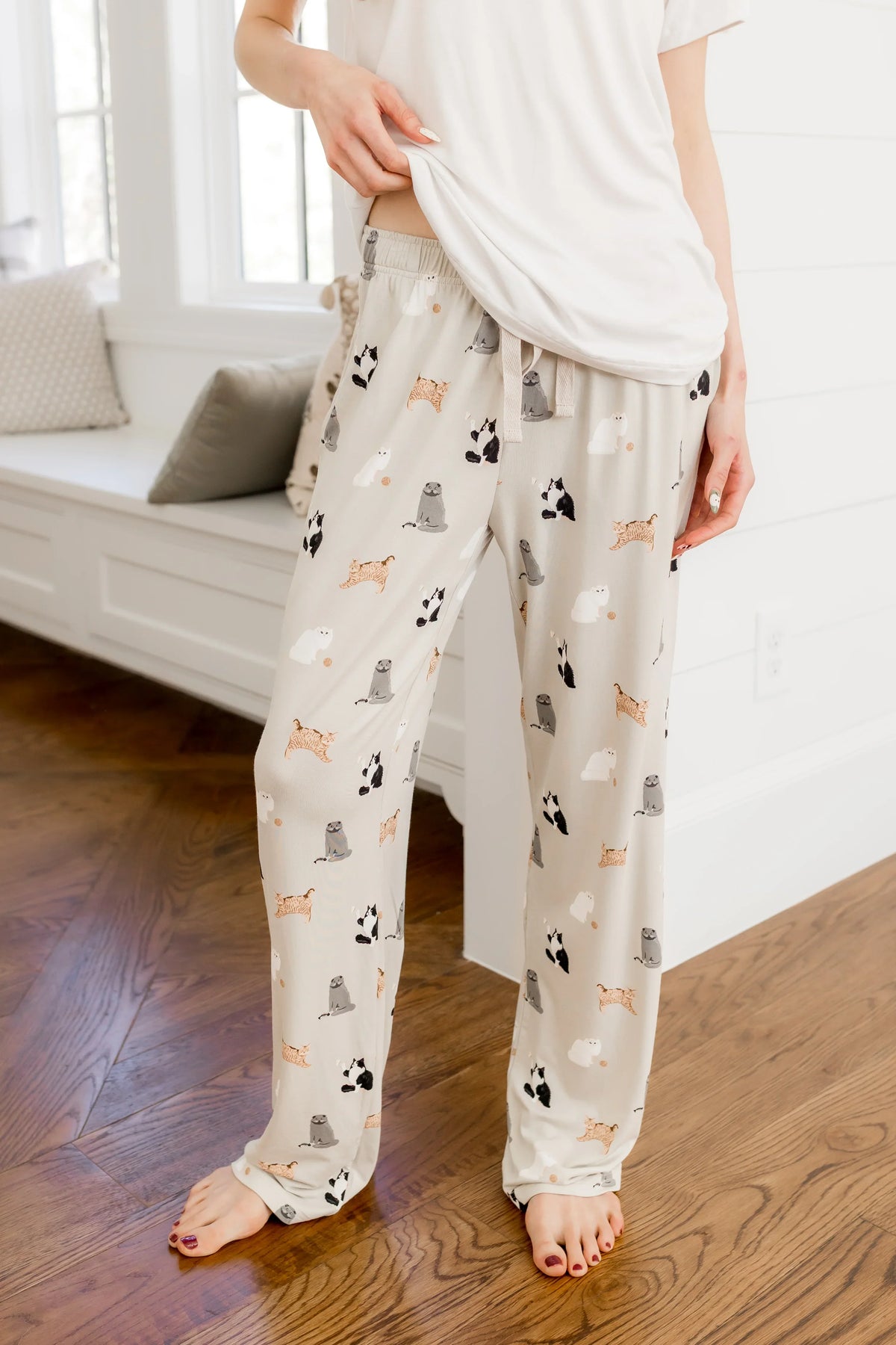 Women's Lounge Pants in Fluffy Cat Main image