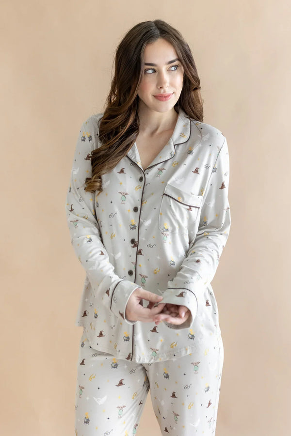 Long-Sleeved Women's Pajama Set in Starry Icon