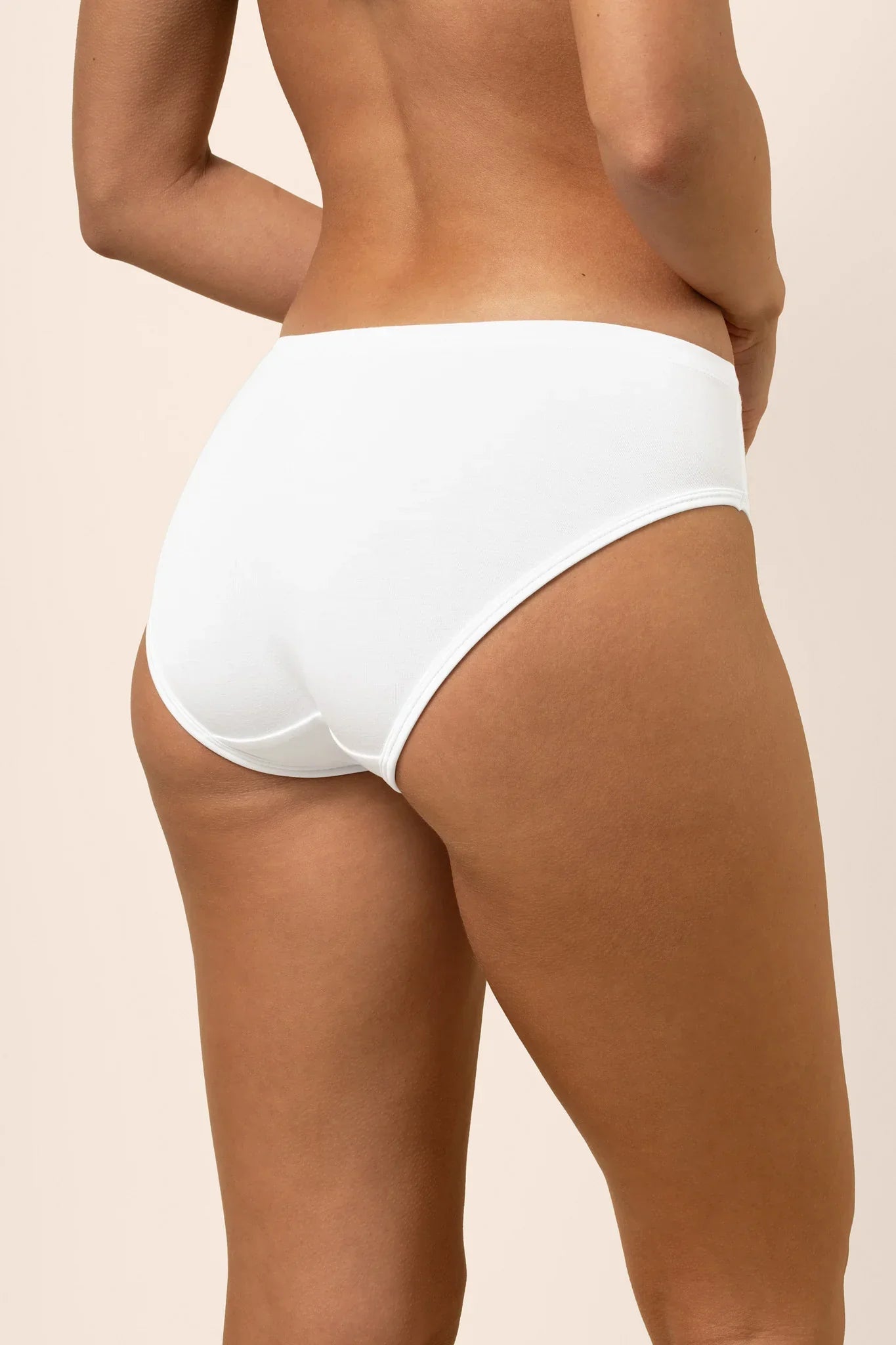 Women’s Underwear in Snow Secondary image