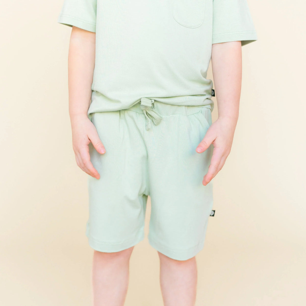Drawstring Short in Basil Main image