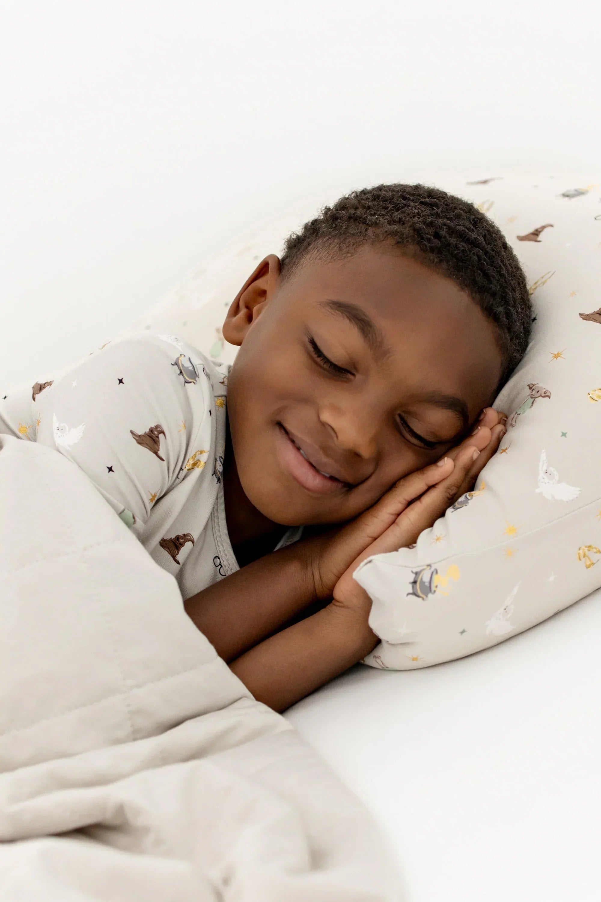 Standard Pillowcase in Starry Icon Secondary image