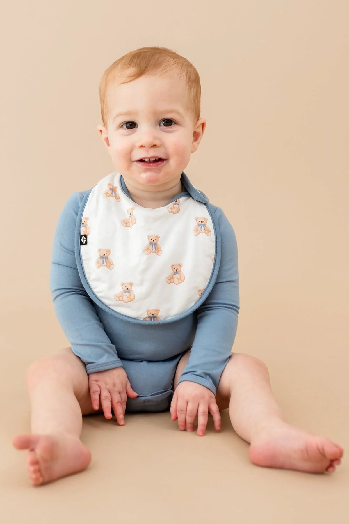 Cushy Bib in Teddy Bear Main image