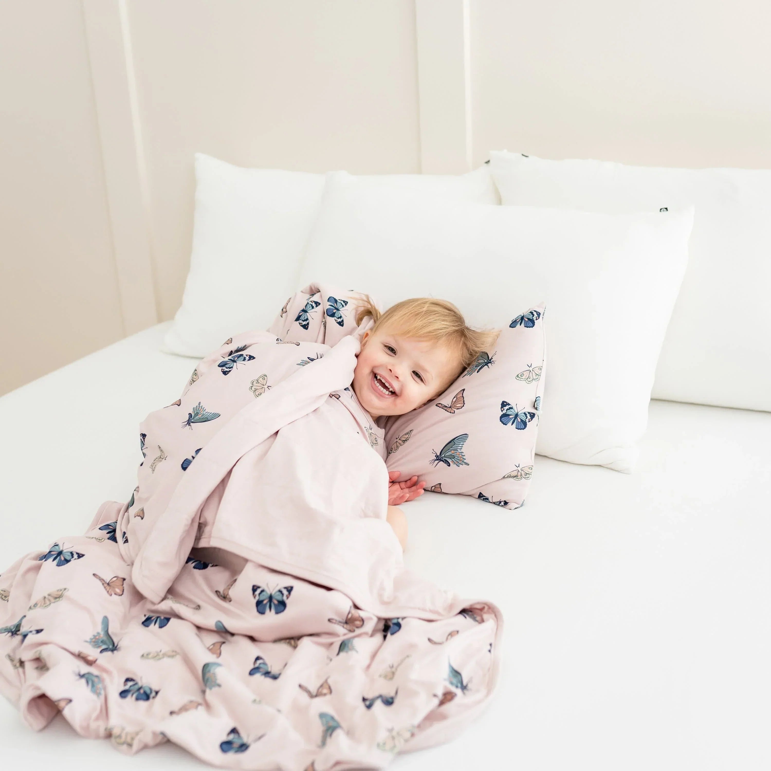 Toddler Blanket in Blush Butterfly 1.0 Secondary image