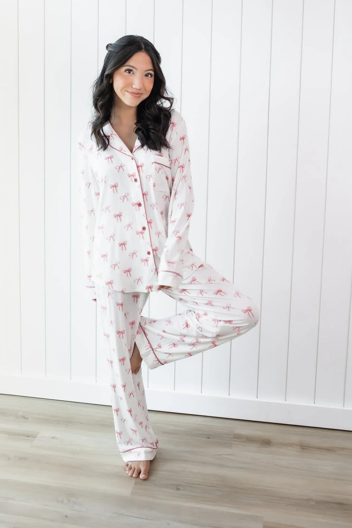 Long-Sleeved Women's Pajama Set in Bow Main image